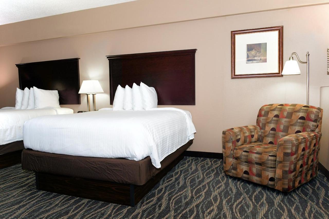 Cobblestone Inn & Suites - Denison | Majestic Hills エクステリア 写真