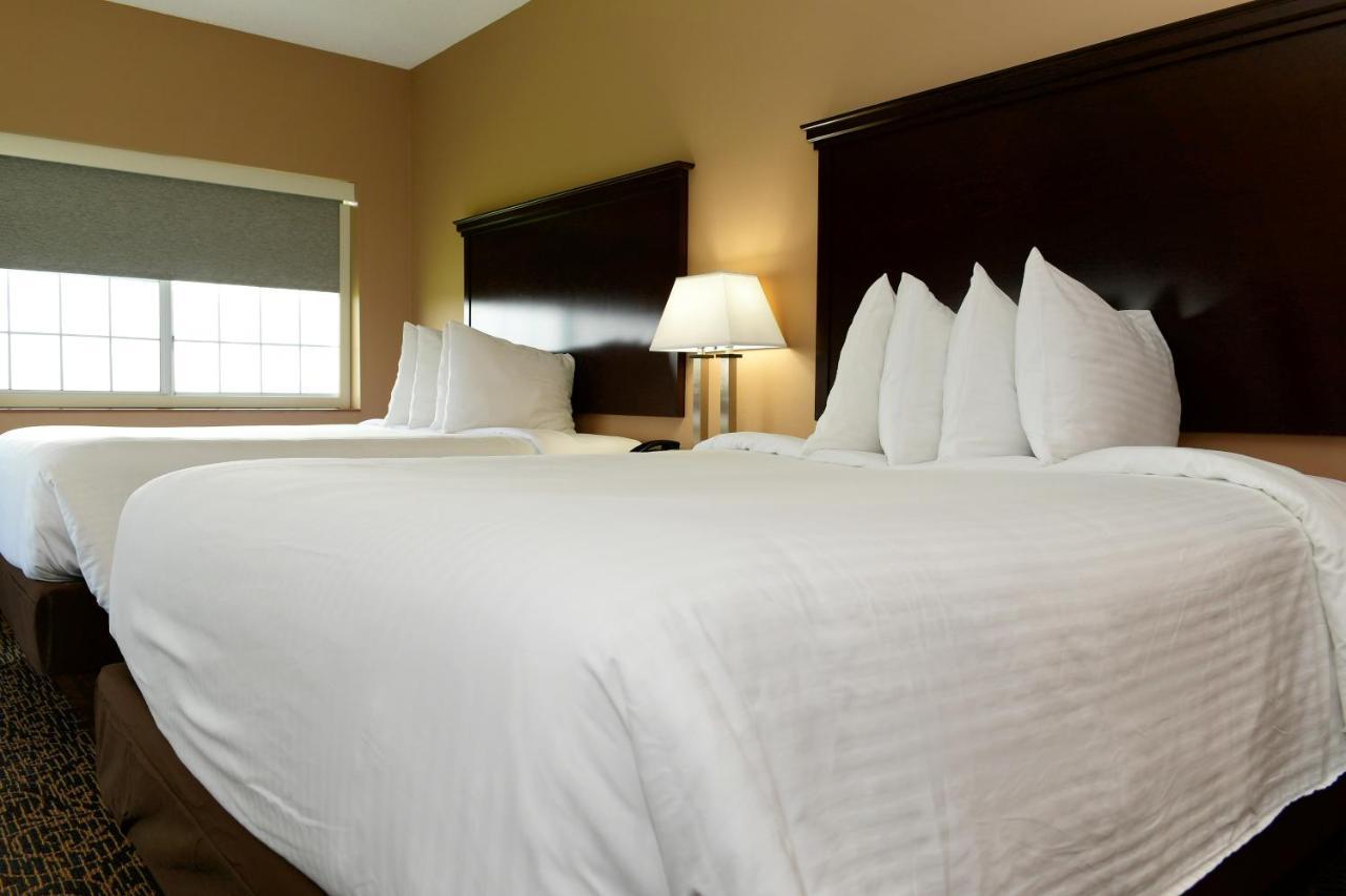 Cobblestone Inn & Suites - Denison | Majestic Hills エクステリア 写真